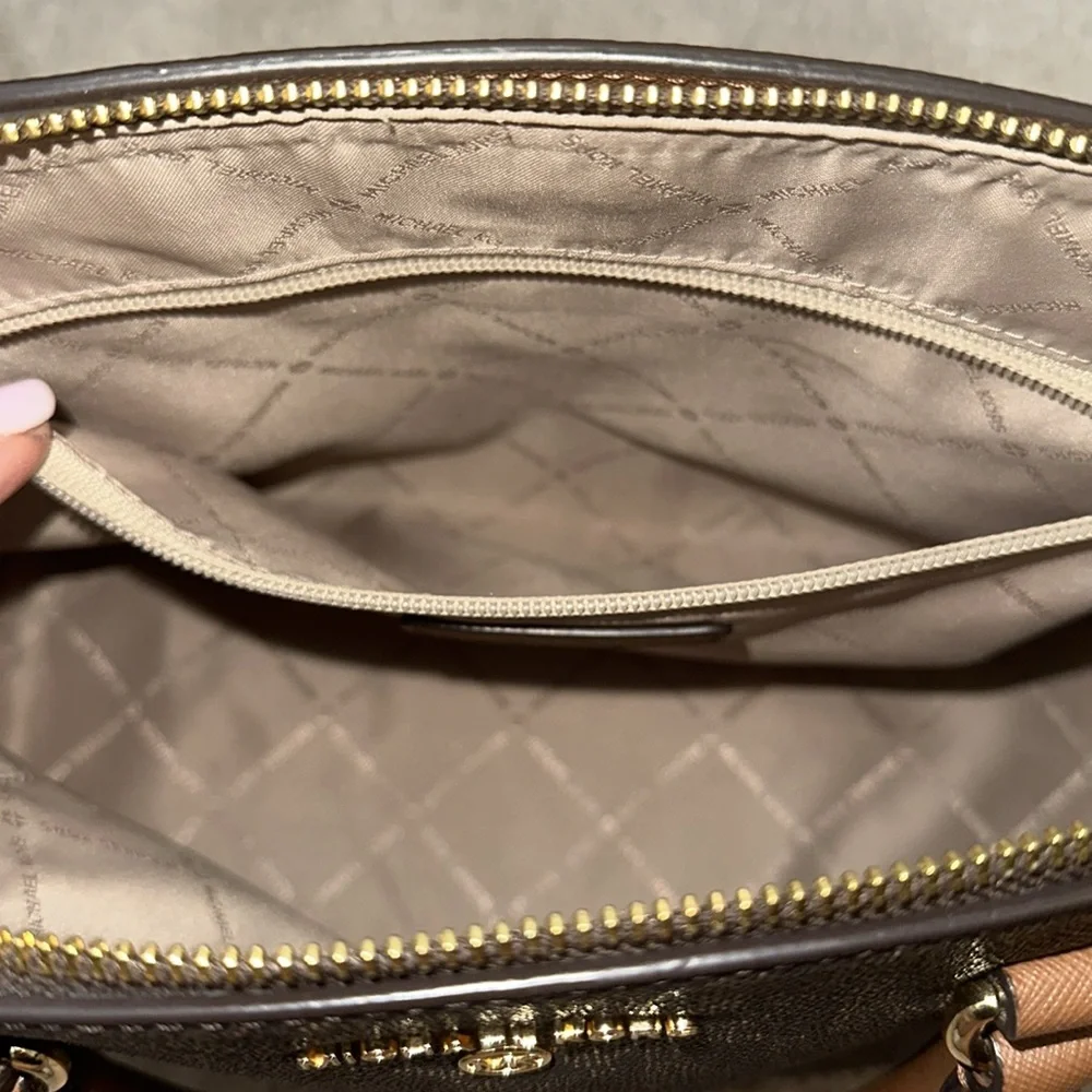 Michael KORS Signature Logo Brown Handbag Tote - Picture 7 of 9